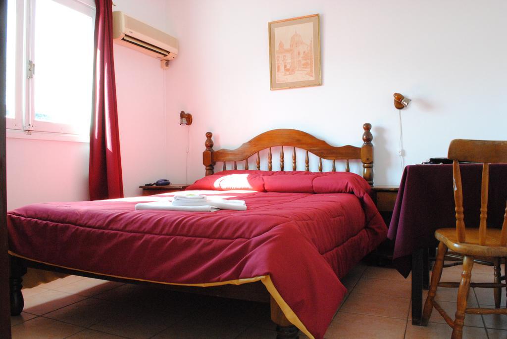 Hotel Romi Колония-дель-Сакраменто Экстерьер фото